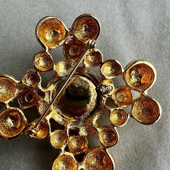 Gem-Craft Gold Bubble Brooch Set - Picture 5 of 12